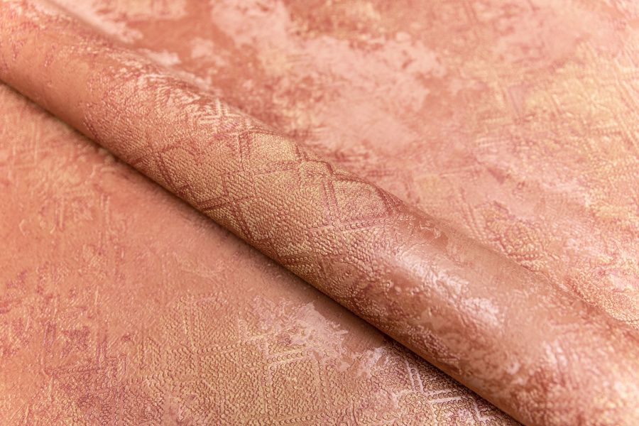 Обои виниловые на флизелиновой основе Ренессанс мотив, красный 